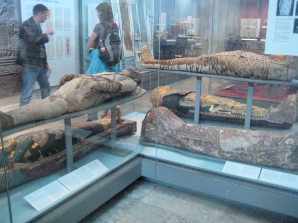 Just like Ahmanet, these mummies have suffered a cruel fate, too (their afterlife has been disrupted to be displayed in a museum)